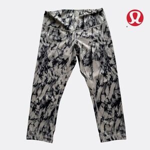 Lululemon Capri Leggings – Beige Marble Print – Women's Size 6